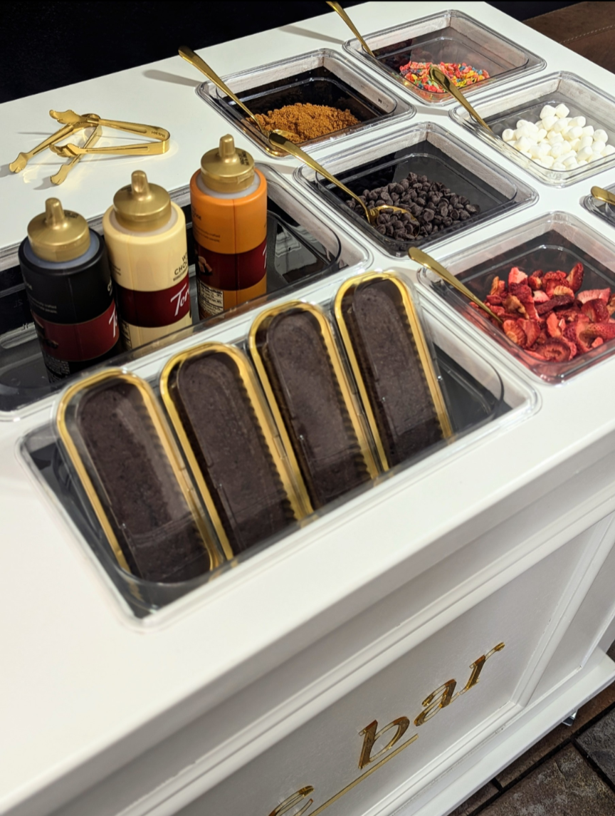 CAKE BAR